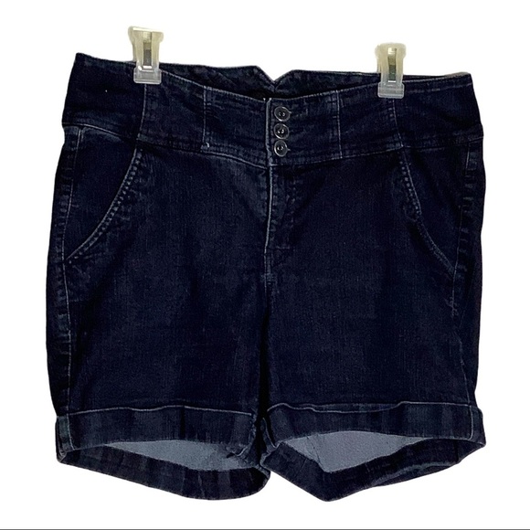 Torrid 3 button denim shorts size 16 - Picture 1 of 9